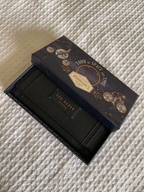 Ted Baker Black Leather glass case with Logo Plaque